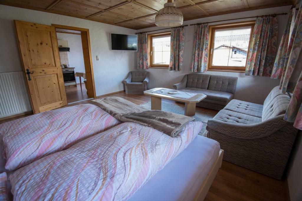 Ferienwohnungen Wolf Holzgau Exterior foto